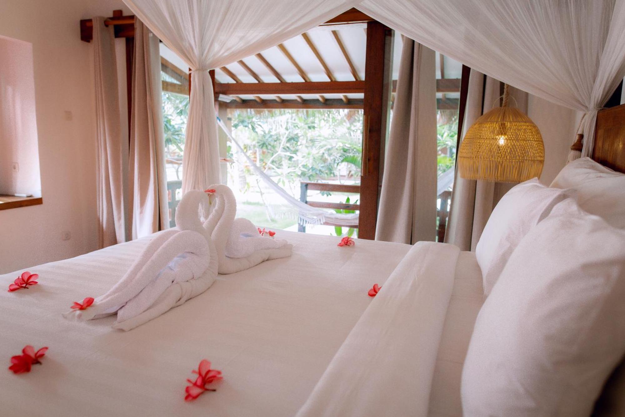 Island View Bar & Bungalow Gili Islands Exterior photo