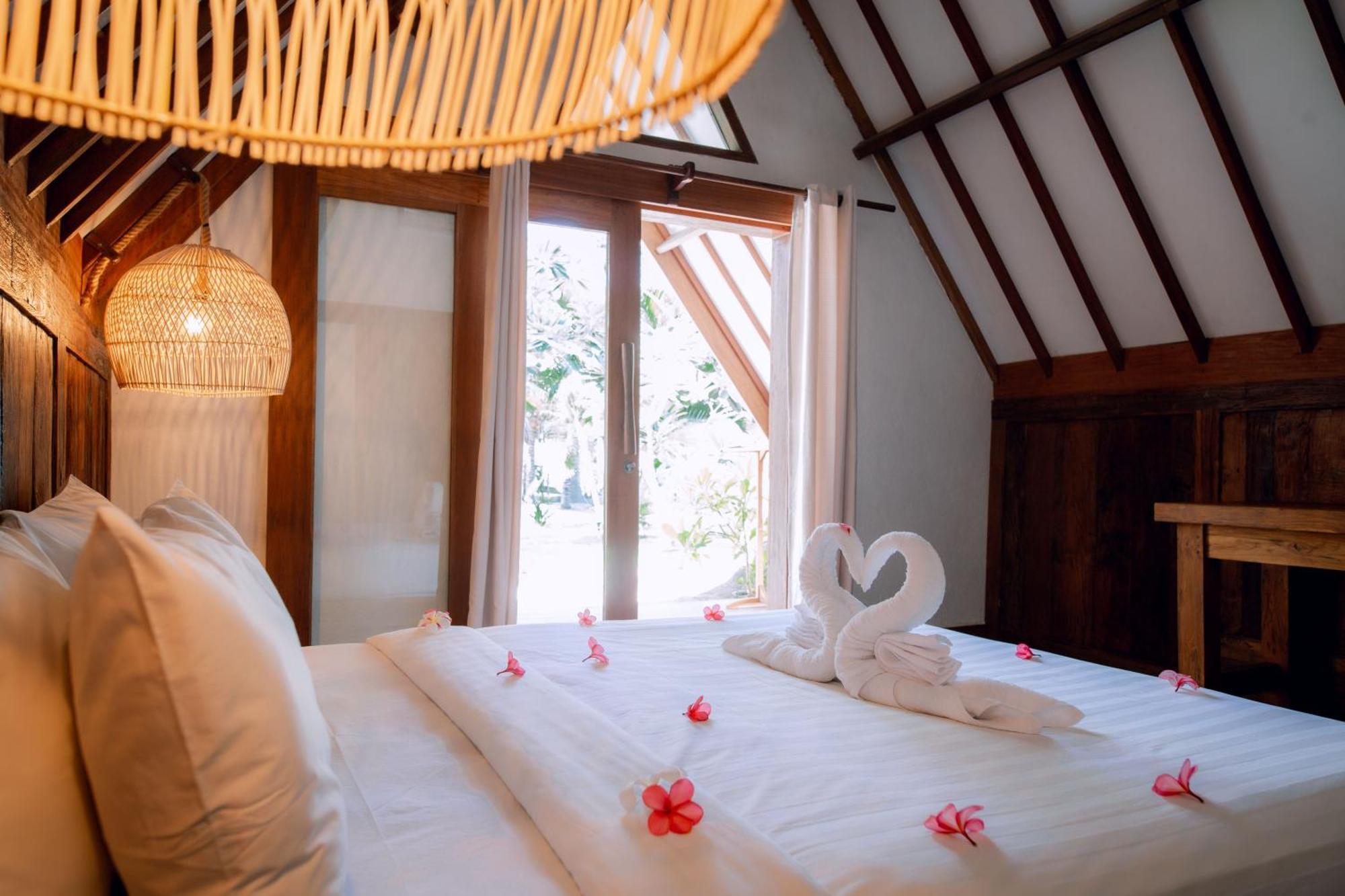 Island View Bar & Bungalow Gili Islands Exterior photo