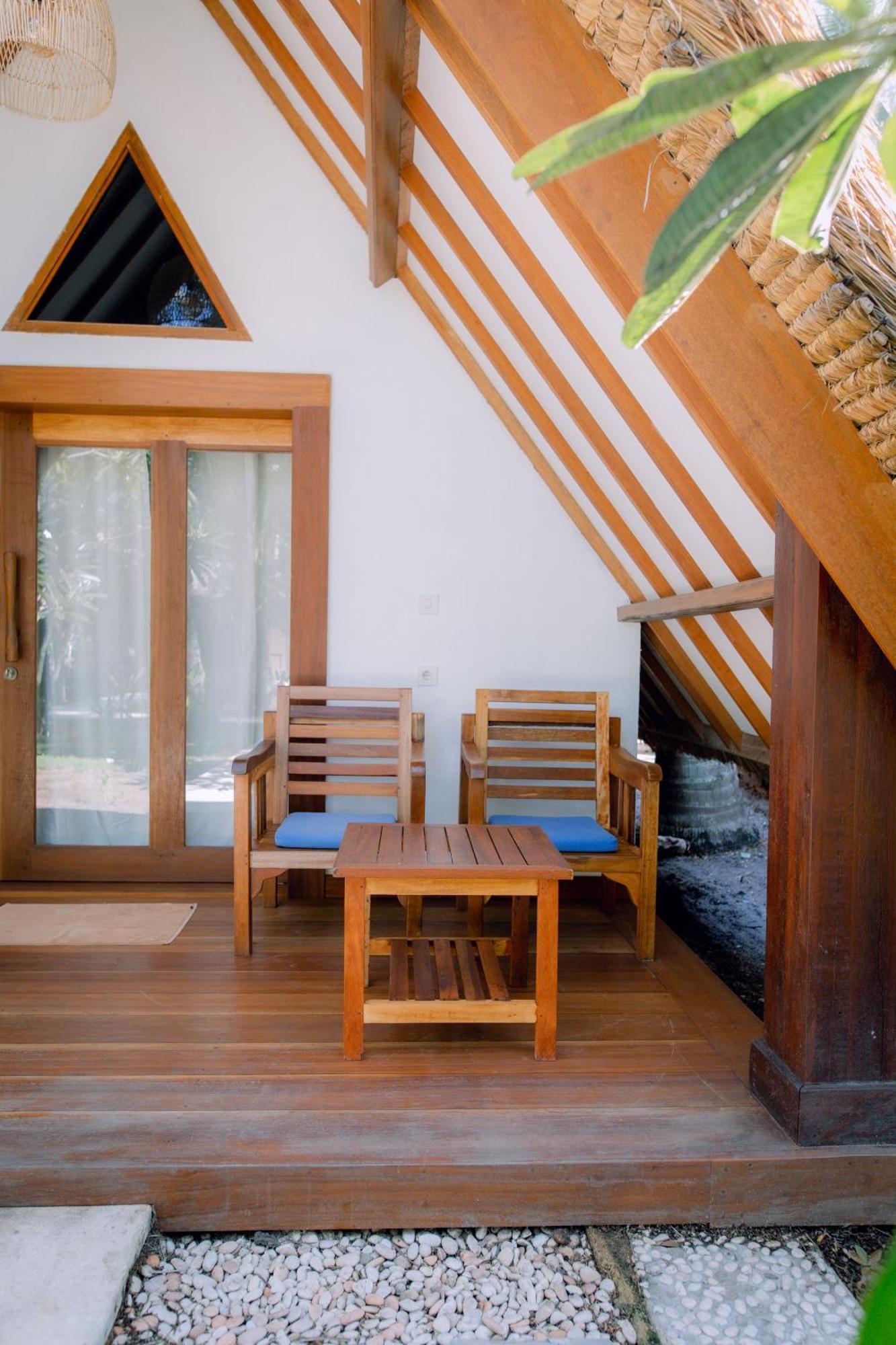 Island View Bar & Bungalow Gili Islands Exterior photo